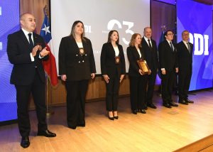 Temuco reconoce a funcionarios y unidades destacadas de la PDI en su 93° aniversario 2 FOTO 7